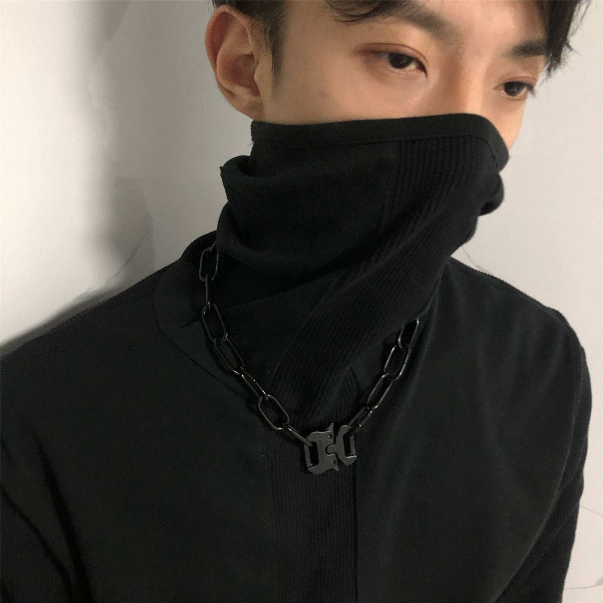 Functional Lock Dark Necklace.