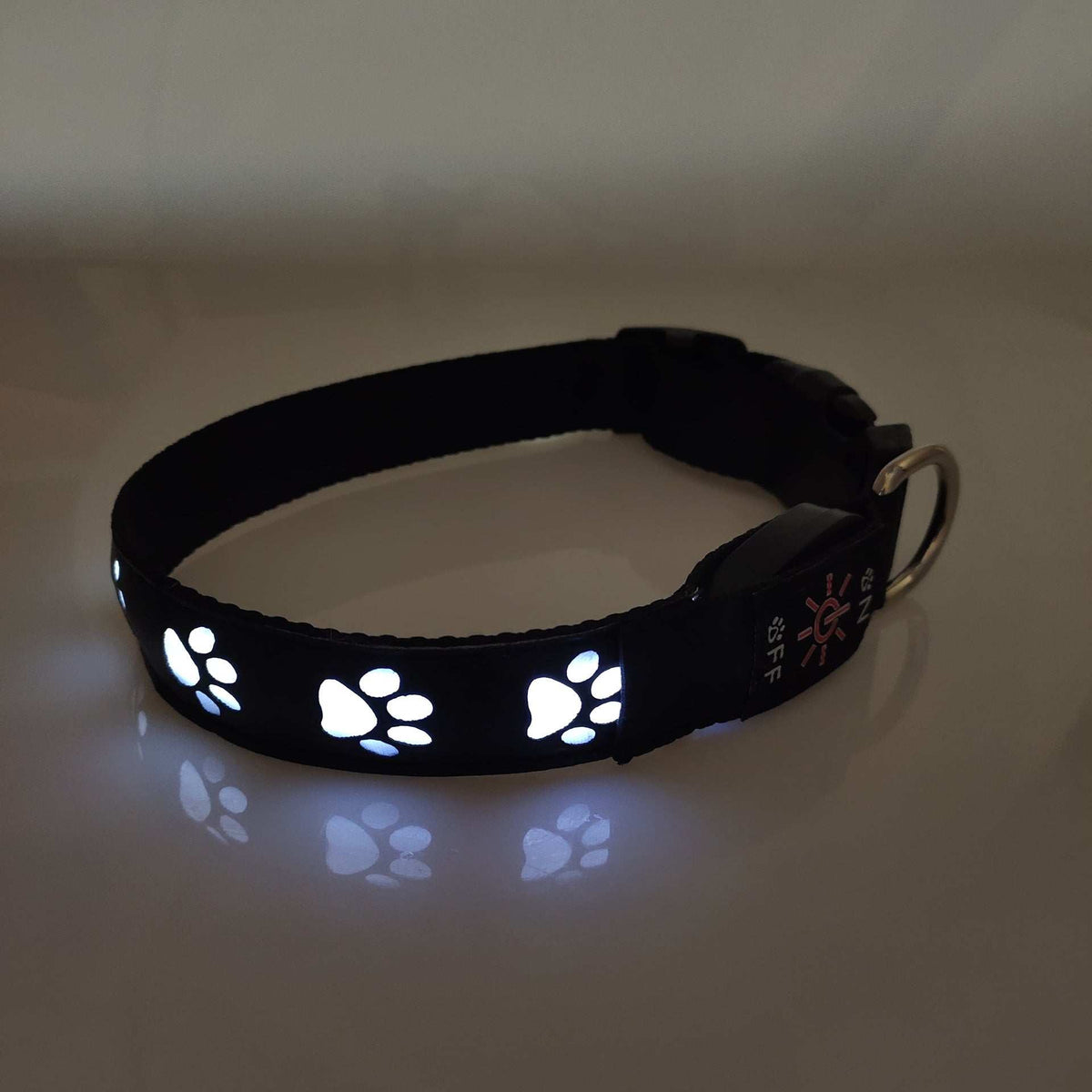GlowGuard Pet Collar: LED Rechargeable Safety and Anti-Loss Light for Paws.