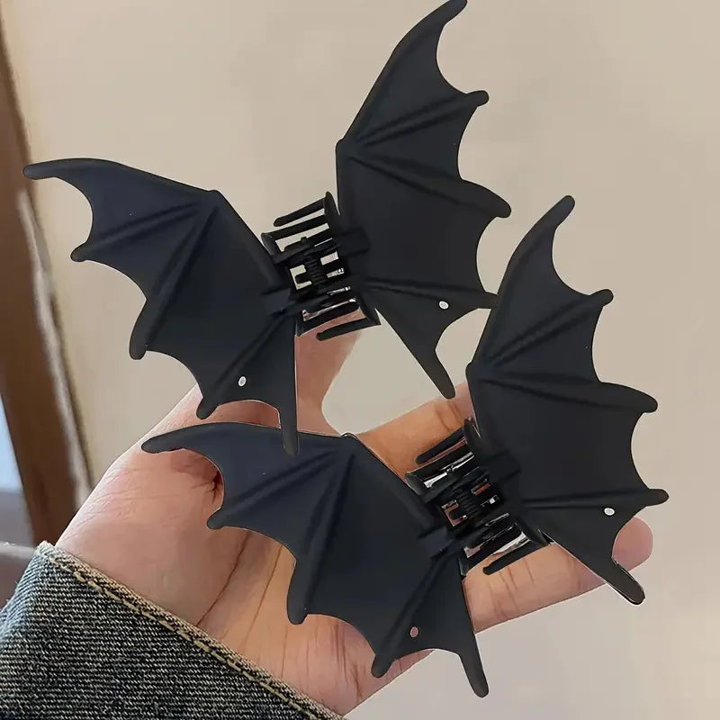 Gothic Bat Hair Clip – Matte Black Punk-Style Hairpin for Women