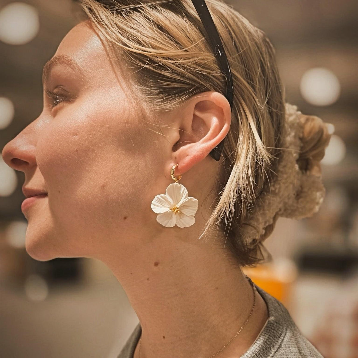 Florita - Handmade Mini Flower Earrings.