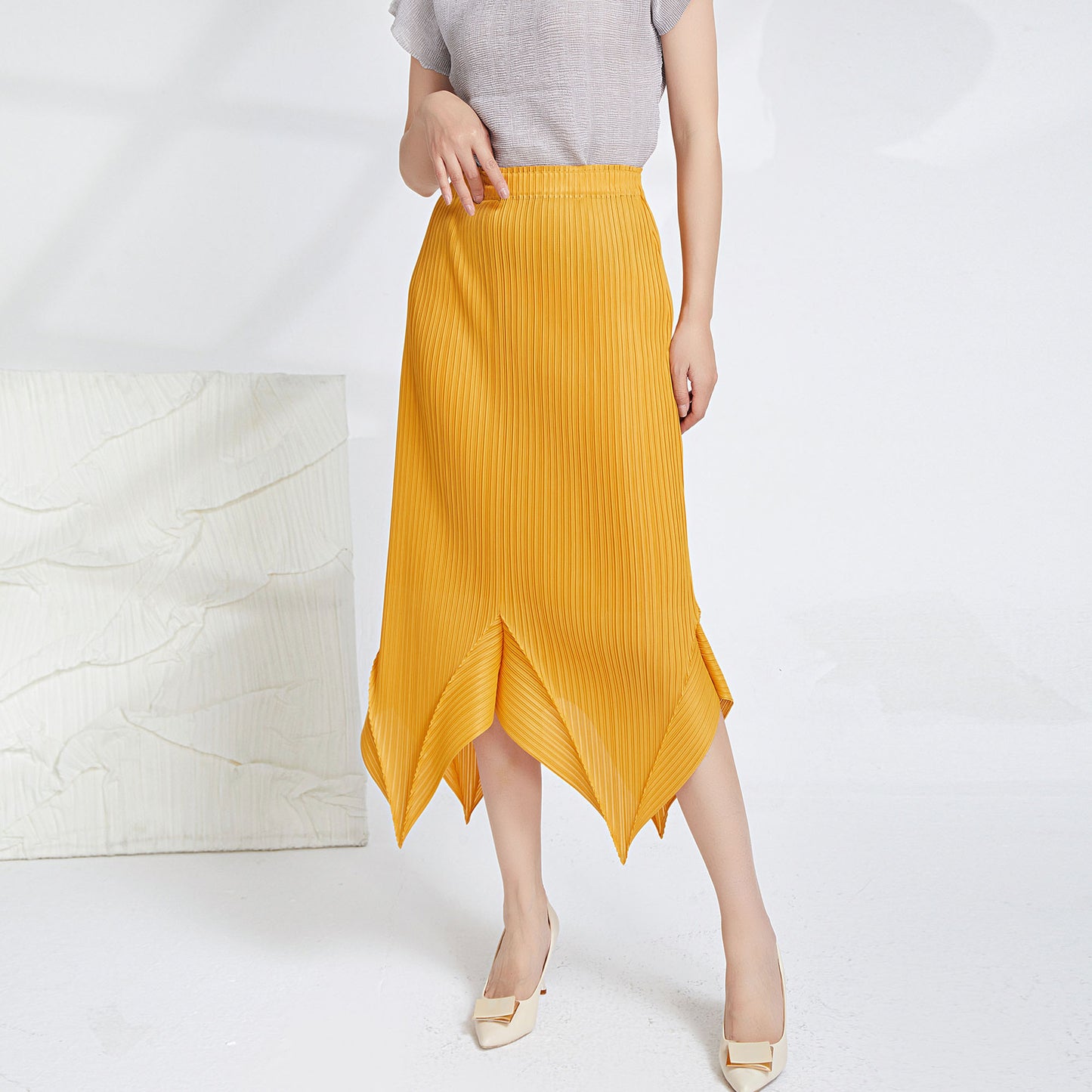 Spliced Pleated High Waisted Skirt