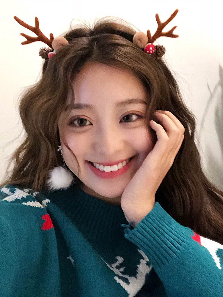 Reindeer Chic Hair Clip