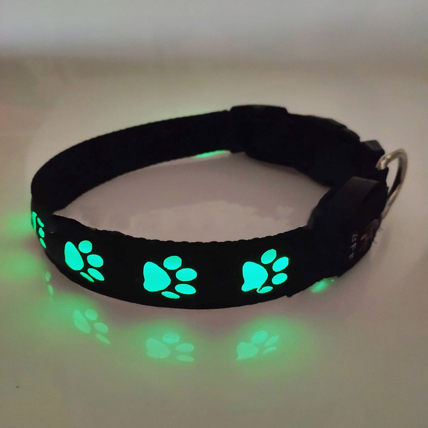 GlowGuard Pet Collar: LED Rechargeable Safety and Anti-Loss Light for Paws