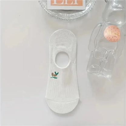 CHUANGERM 10-Pair Cute Cartoon Ankle Socks – Breathable Women's White Socks Set