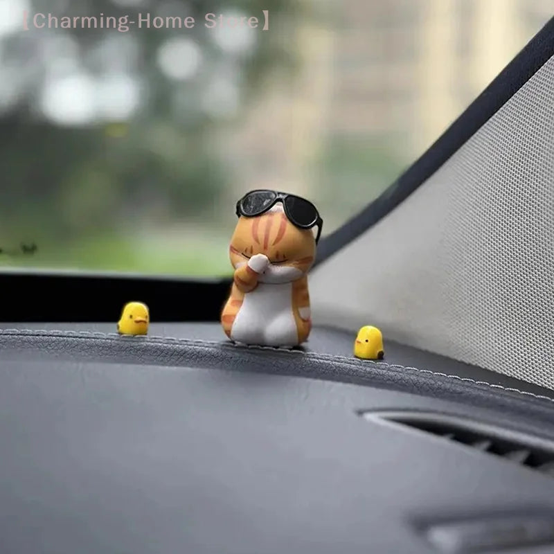 Straw Hat Cat Car Pendant – Cute Rearview Mirror Ornament