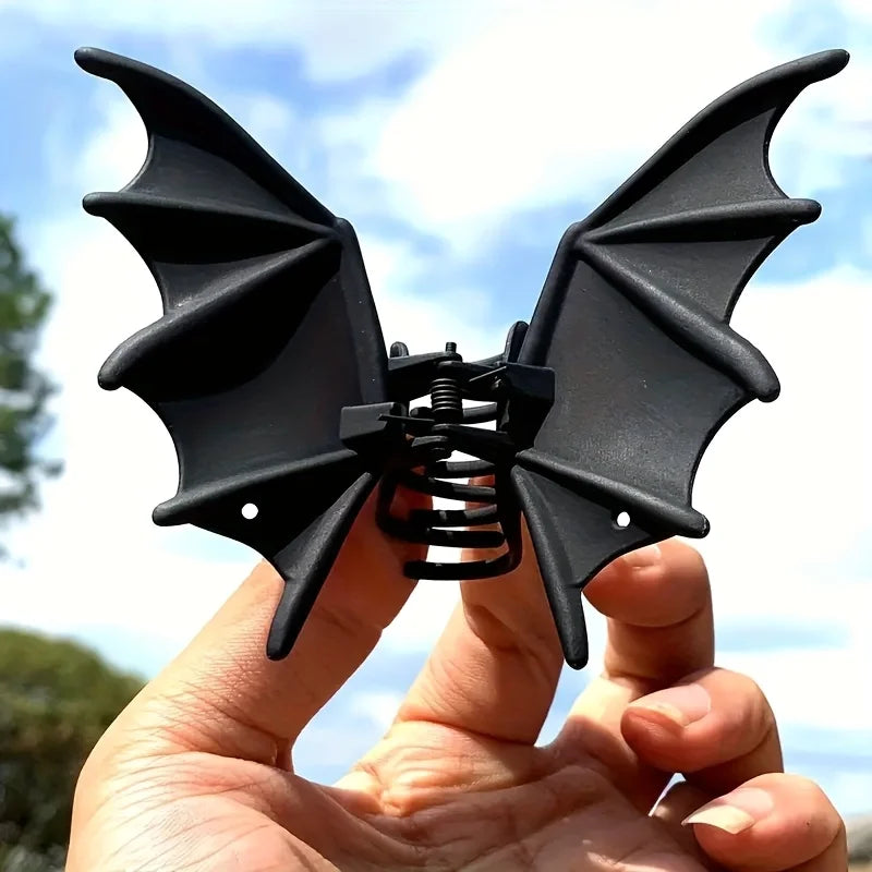 Gothic Bat Hair Clip – Matte Black Punk-Style Hairpin for Women