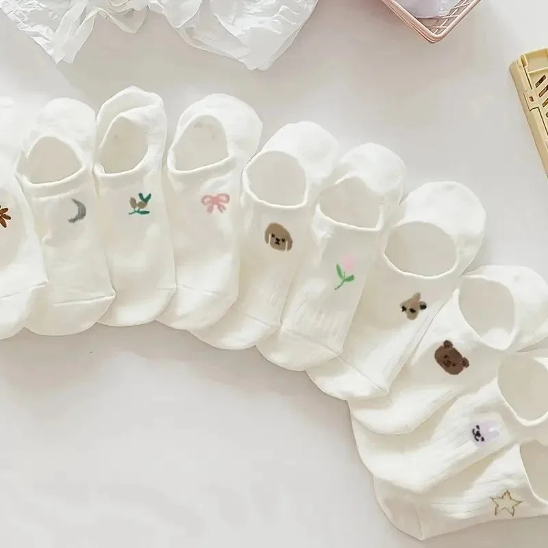 CHUANGERM 10-Pair Cute Cartoon Ankle Socks – Breathable Women's White Socks Set