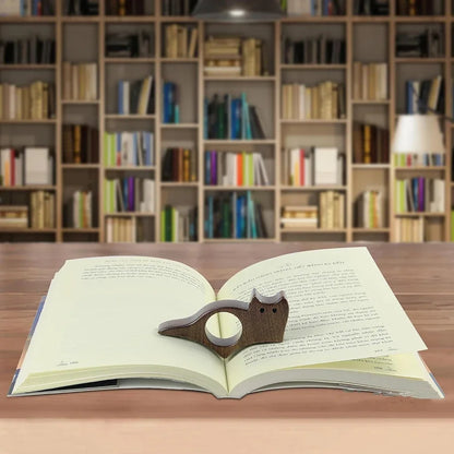 Wooden Cat Dog Bookmark – Cute Pet Reading Page Marker for Book Lovers
