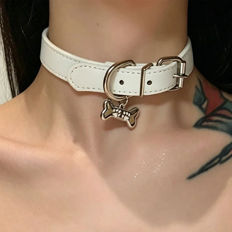 Y2K Punk Choker Necklace – PU Leather Collar with Dog Claw Bone Charms, Women’s Party Jewelry Gift