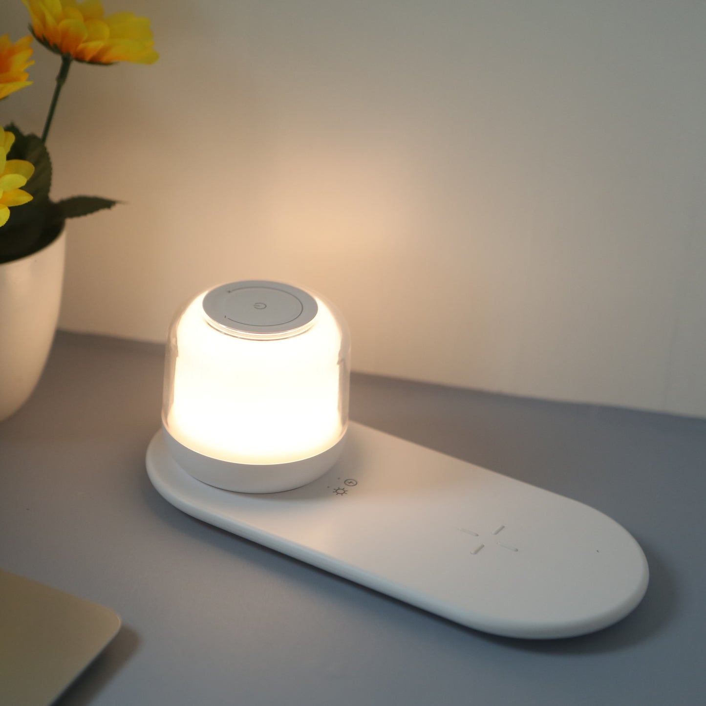 Wireless Fast Charger & Night Lamp