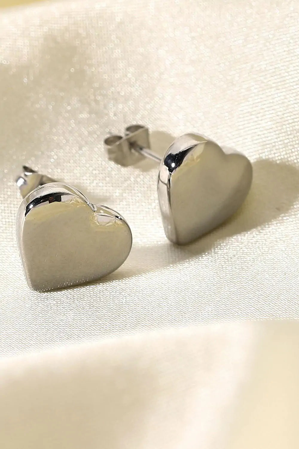 Radiant Heart Elegance:Enchanting Stud Earrings